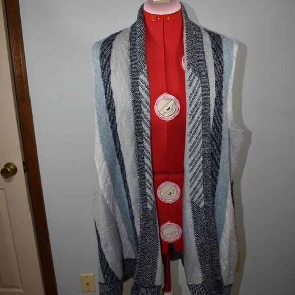 sweater vest - Picture 1 of 5